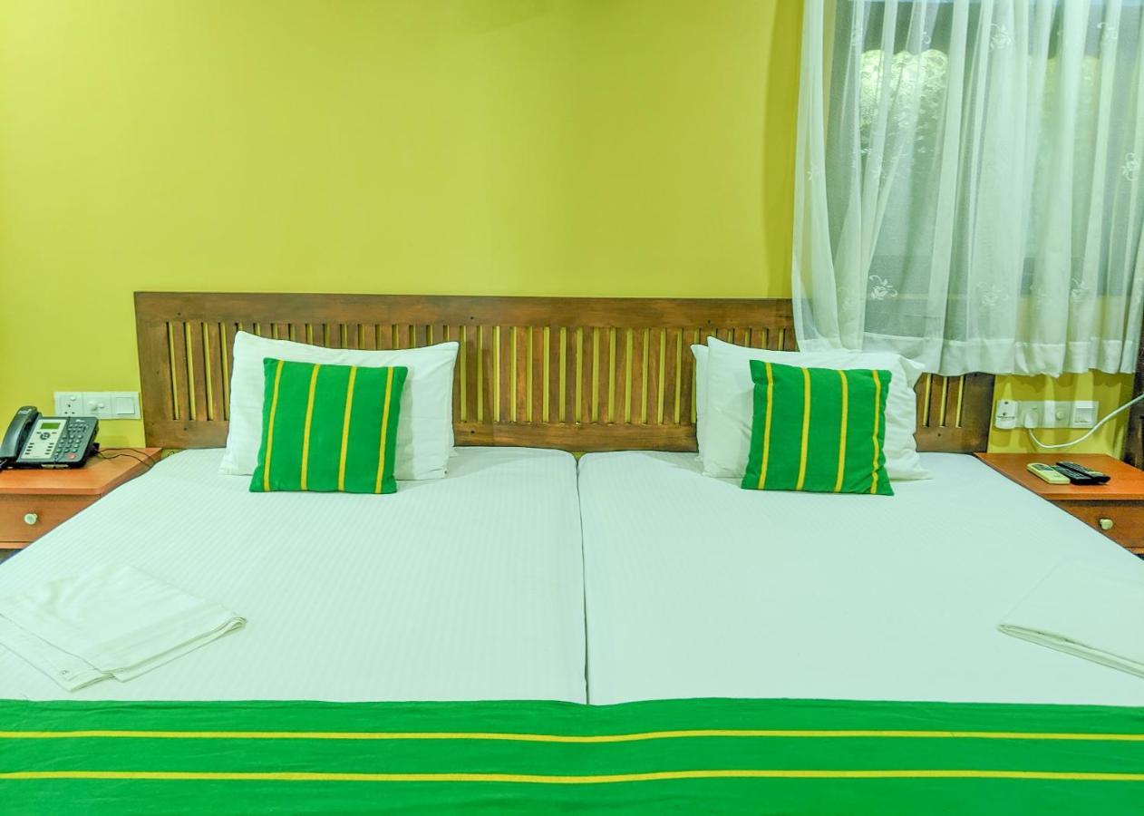 Yala Golden Wild Bed & Breakfast Tissamaharama Bagian luar foto