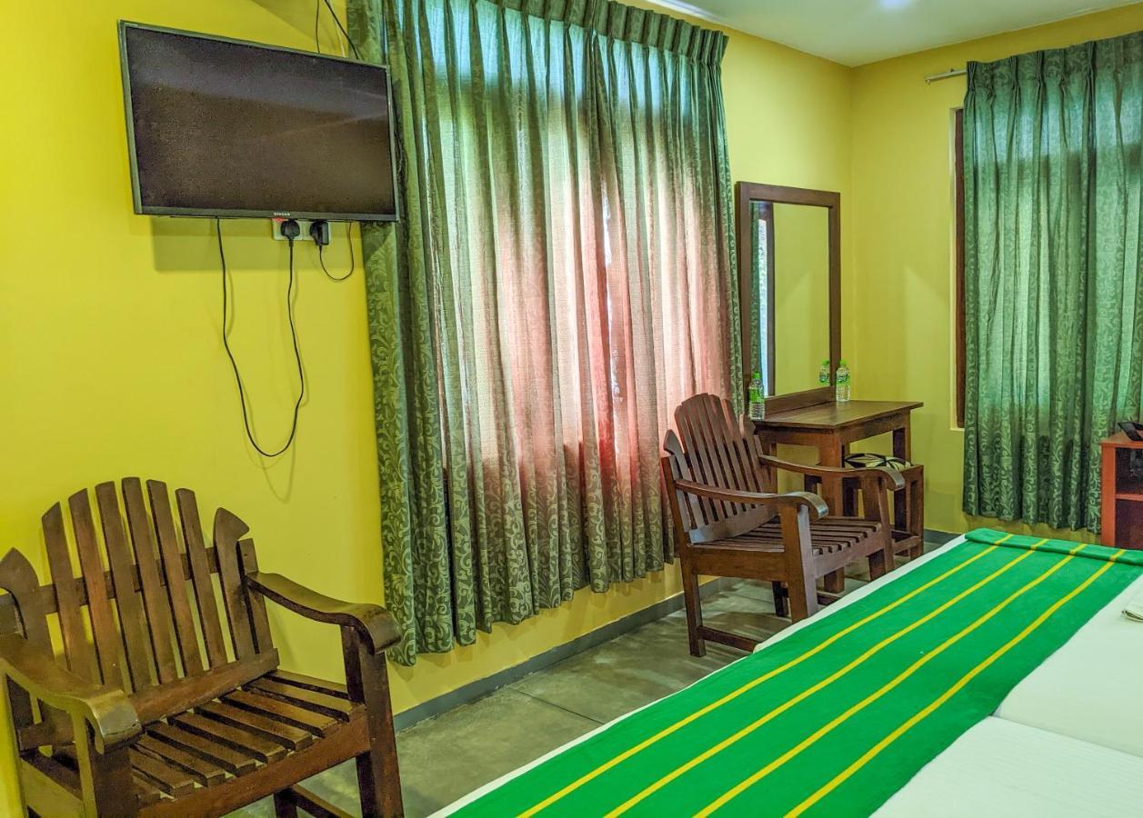 Yala Golden Wild Bed & Breakfast Tissamaharama Bagian luar foto