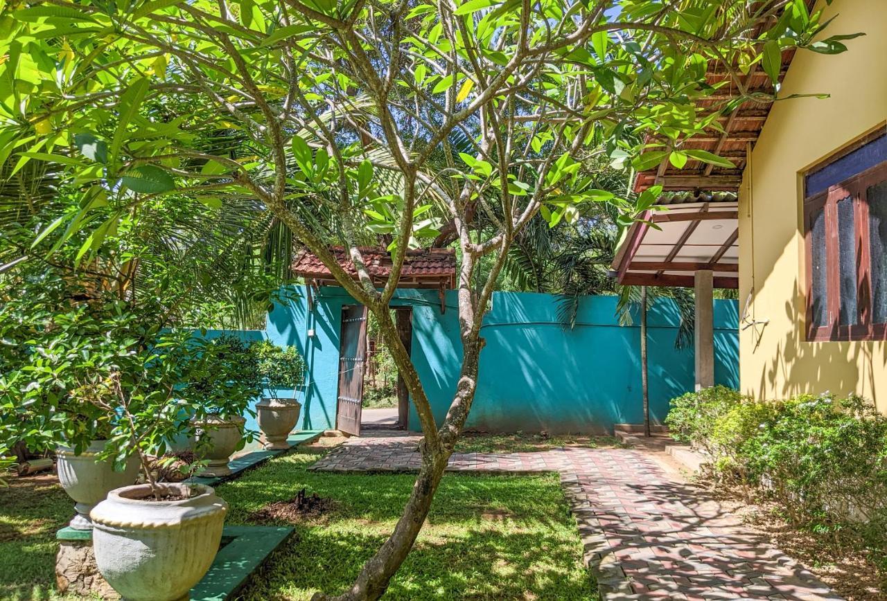 Yala Golden Wild Bed & Breakfast Tissamaharama Bagian luar foto