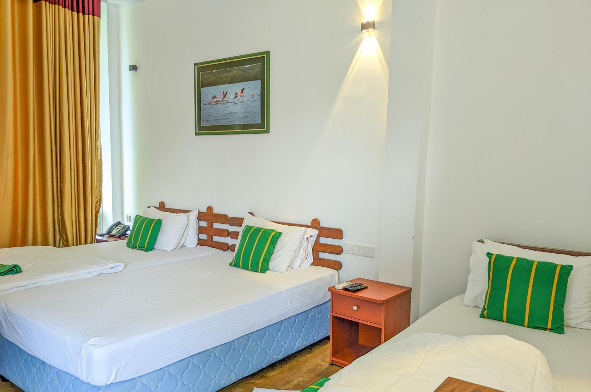 Yala Golden Wild Bed & Breakfast Tissamaharama Bagian luar foto