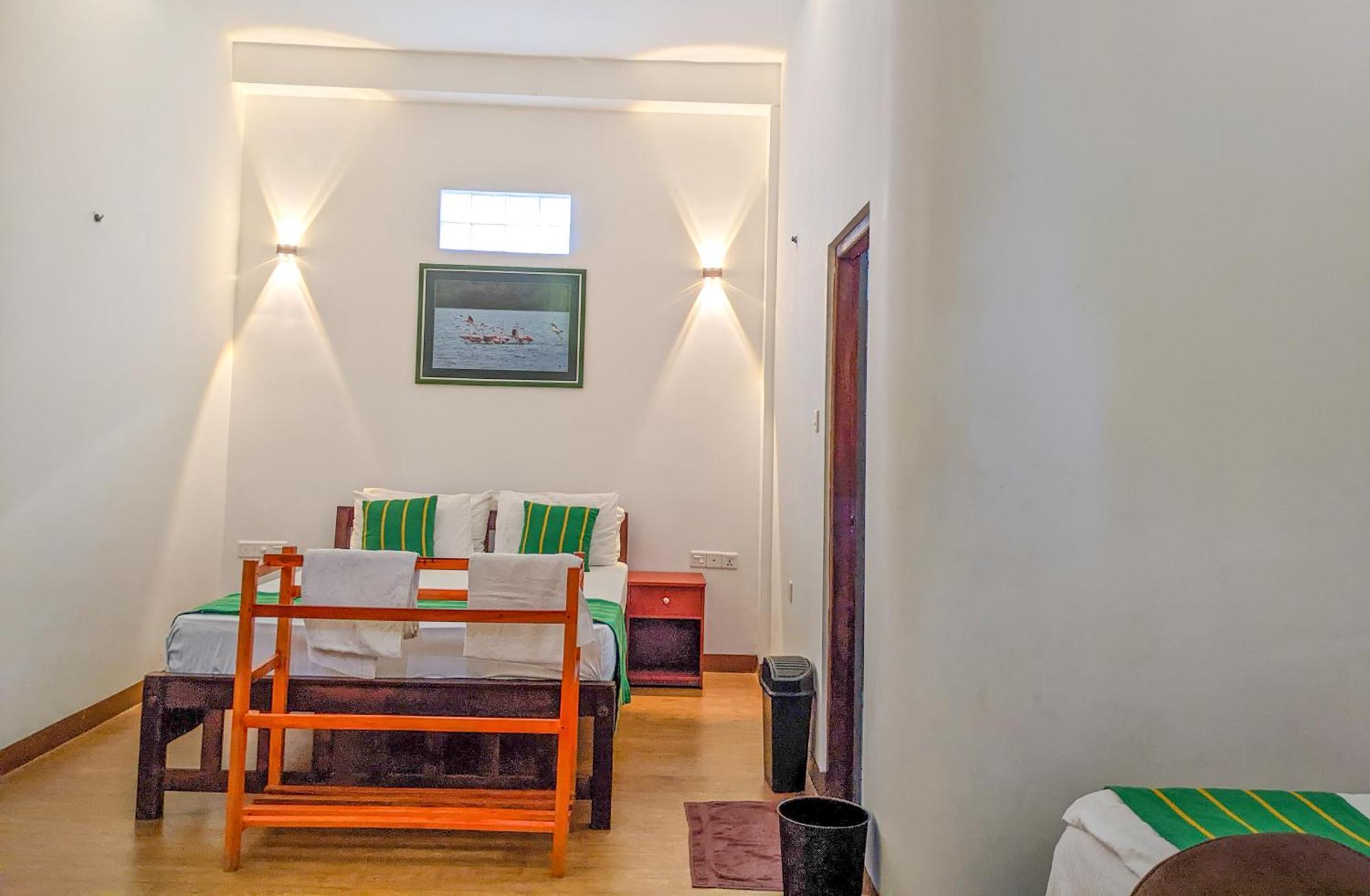 Yala Golden Wild Bed & Breakfast Tissamaharama Bagian luar foto